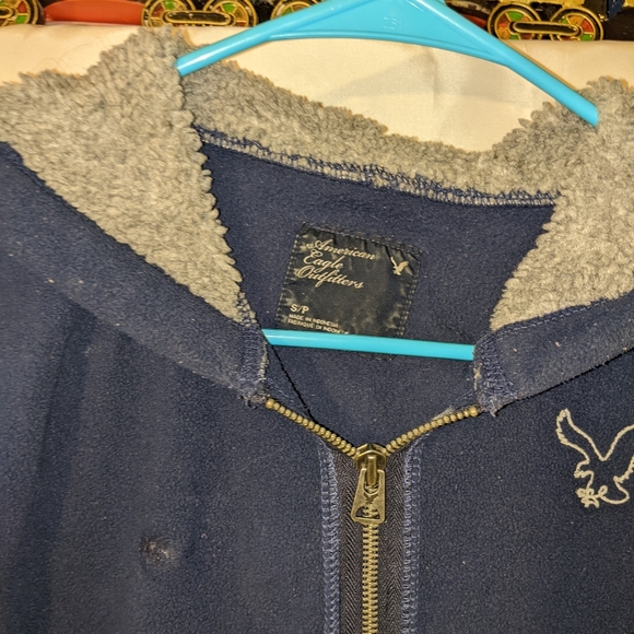 I have multiple hoodies sweaters all are for petite sp Holister American eagle - Picture 4 of 15